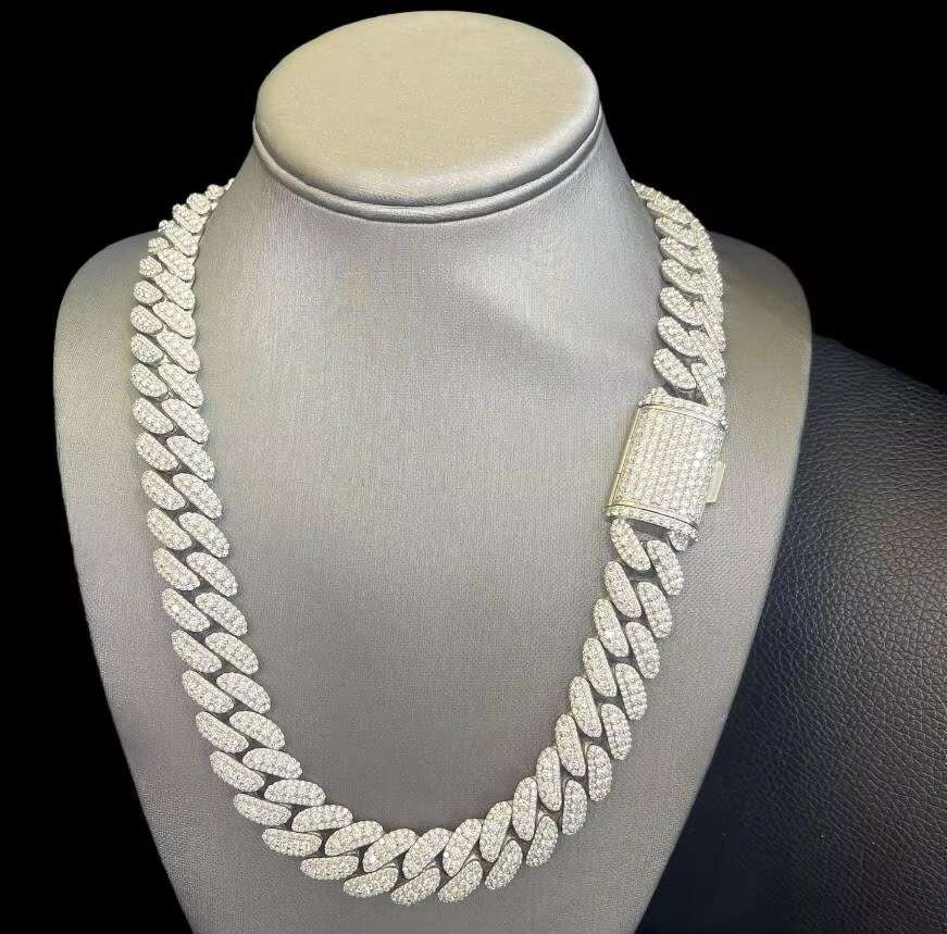 Super Iced Out Silver Moissanite Cuban Chain for Mens Luxury Hip Hop 18mm Pass Test S925 Moissanite Cuban Link Chain