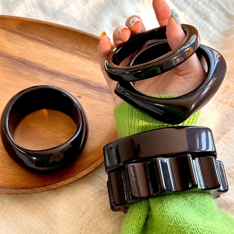 Statement Heavy Irregular Black Resin Acrylic Chunky Large Bangles For Women Geometric Wide Bracelets Girls Party Hand Jewelry 250701