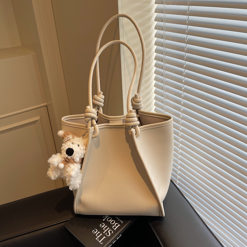 Free shipping designer Spring Summer Niche Large Capacity Shoulder Bag for Women Korean High-End Tote Bag 2025 New Versatile Fashion Handbag