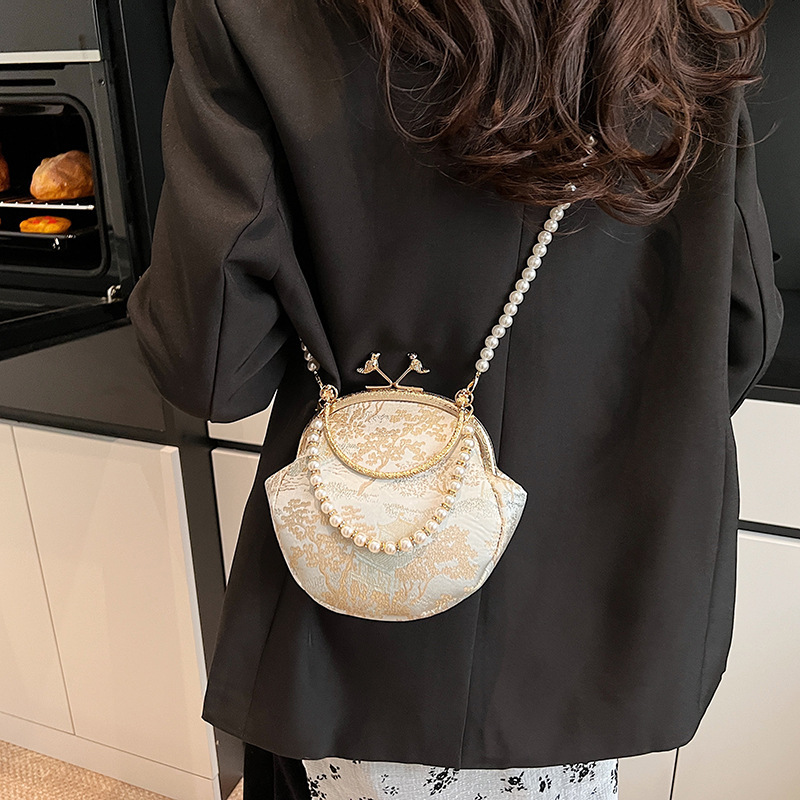 Free shipping designer New Chinese Style Pearl Fashion Handbag for Women National Style Fashionable and Elegant Niche Design Shoulder Bag Crossbody Ba