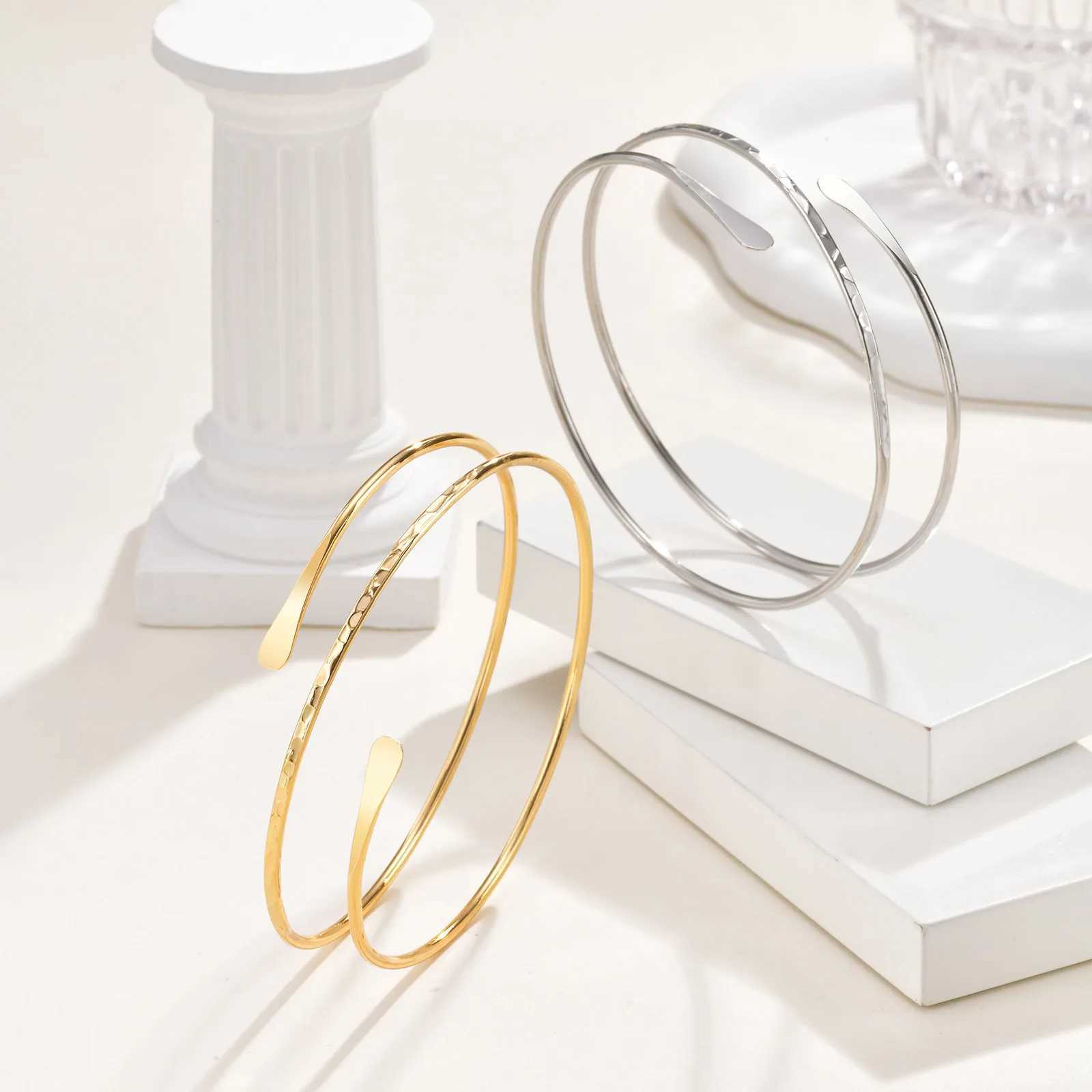 Upper Arm Cuff Bracelet for Women Minimalist Gold Plated Armband Statement Party Armlets Jewelry XJ250707