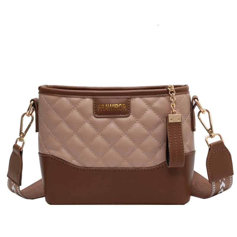 Free shipping designer Trendy Women Bags 2025 New Fashion Wide Strap Shoulder Bag Crossbody Bag Versatile Ins Hot Style Hobo Bag
