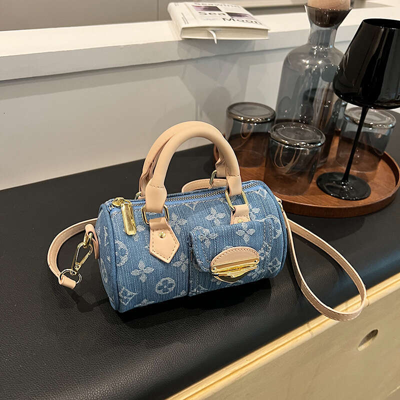 High-end Stylish Printed Boston Handbag for Women New High-appearance Fashionable Elegant Crossbody Pillow Bag