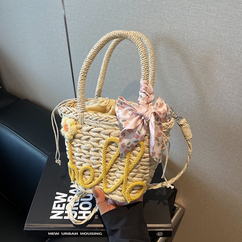 Free shipping designer 2025 New Women Straw Bag High-Quality Texture Niche Crossbody Bag Bucket Bag Fashion Versatile Woven Handbag