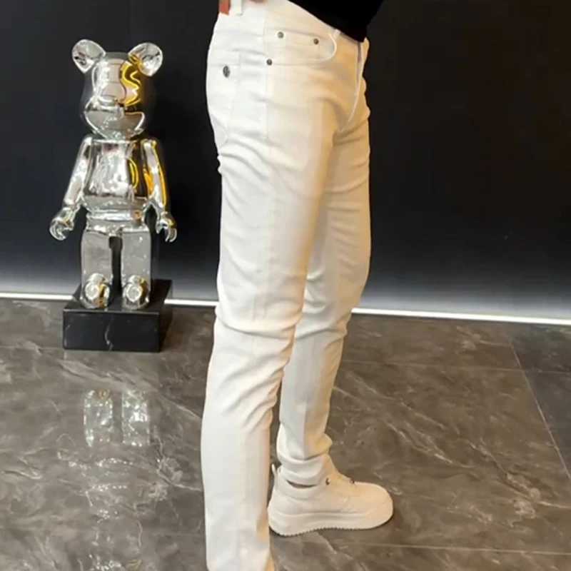 European Fashion White Jeans Men 2024 Summer Solid Color Streetwear Biker Elastic Skinny Zips Simple Casual Long Denim Trousers XJ250707