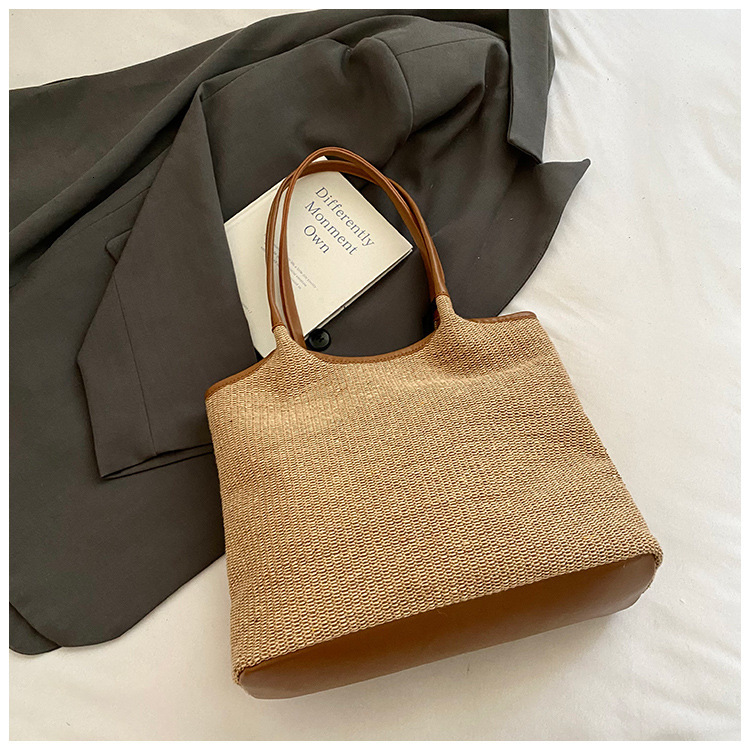Free shipping designer Niche Design Versatile Straw Bag 2025 New Summer Trend Casual Large Capacity Shoulder Bag Tote Bag Woven Bag