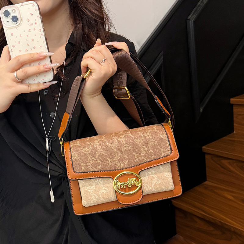 Designer Bag Luxury Bag Free Shipping Designernew Shoulder Bag Fashionable Light Flip Small Square For Women Color Blocked Design Daily Casual Single 