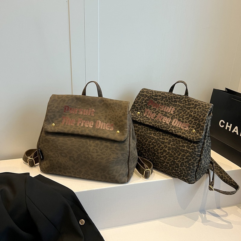 Free shipping designer 2025 New Leopard Print Backpack Simple Handbag Casual Large Capacity Travel Backpack Hot Girl Bag Student School Bag Trendy
