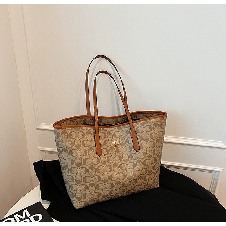 Free shipping designer High-end Tote Bag for Women Large Capacity New Trendy Versatile Shoulder Bag Fashionable Commuter Bag