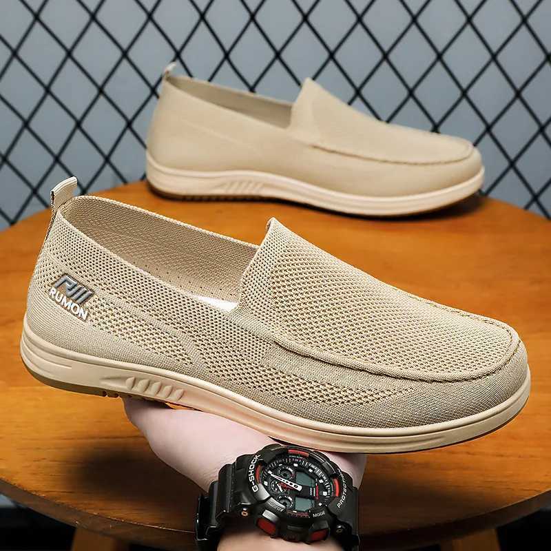 2025 Lightweight Mens Summer Shoes Fashionable and Versatile Casual Sneakers Soft Soled and Comfortable Mens Shoes Y250707