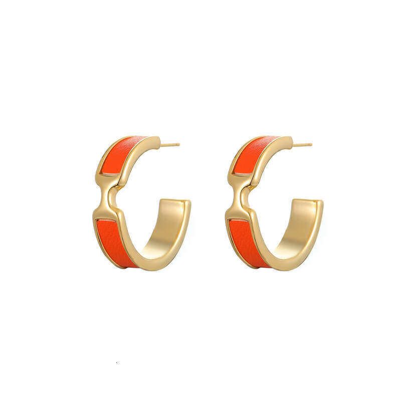 New Gold C-Shaped Leather Hoop Artistic Temperament Earrings For Women High-End Exaggerated Design Ear Jewelry