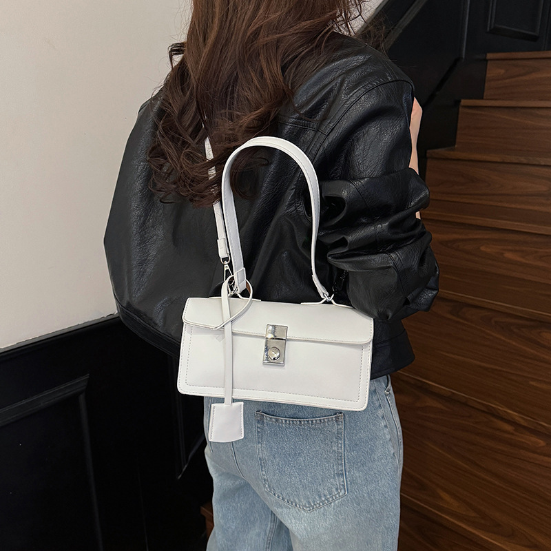 Free shipping designer Korean Fashion Versatile Simple Commuter Baguette Underarm Bag for Women 2025 Summer New High-Quality Textured Shoulder Bag