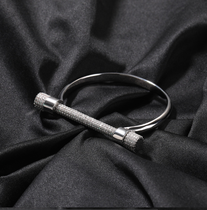 Luxury Jewelry bracelet GRA VVS Moissanite Iced Out Horseshoe Bracelet Hip Hop Trendy Designer Statement Accessory Pass the diamond tester