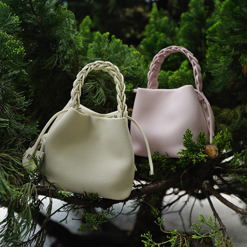 New Top Layer Cowhide Bucket Bag Spring Model Textured Genuine Leather Versatile Shoulder Crossbody Elegant Handbag