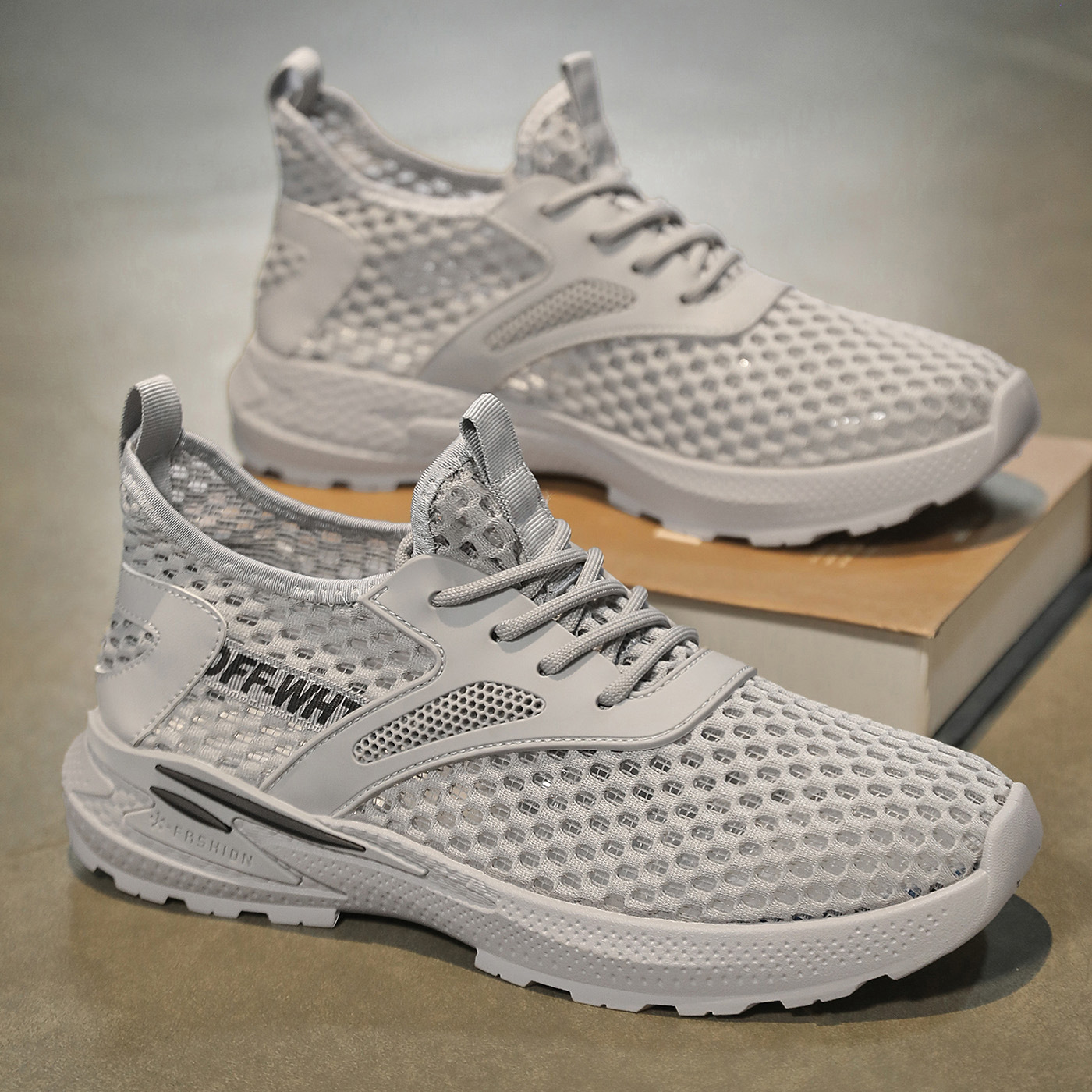 Summer New Breathable Hollow Mesh Men's Trendy Versatile Shoes Sports Casual Dad Sneakers