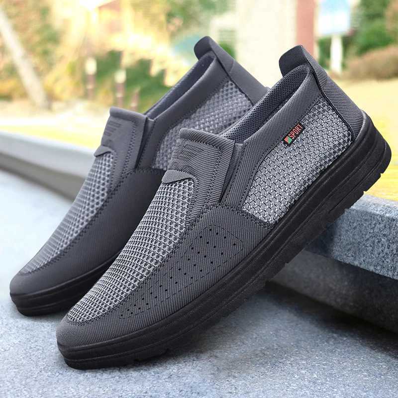 Mens shoes mens summer mesh breathable casual shoes soft soled outdoor walking and running sports shoes sing Y250707