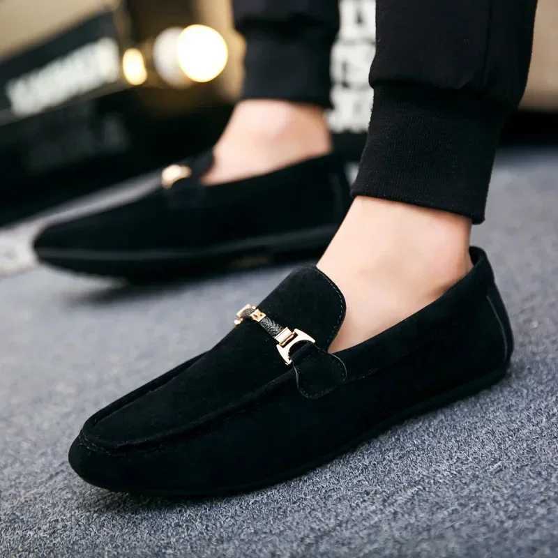 Mens Loafers Slip-Ons Walking Shoes Soft High Quality Flats M Walking Shoes Suede Casual Loafers Summer Beach Shoes Y250707