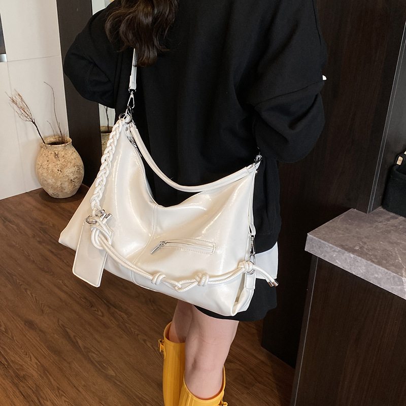 Free shipping designer Hot-Selling Tote Bag for Women 2025 New Fashionable High-End Commuter Shoulder Bag Large Capacity Crossbody Bag