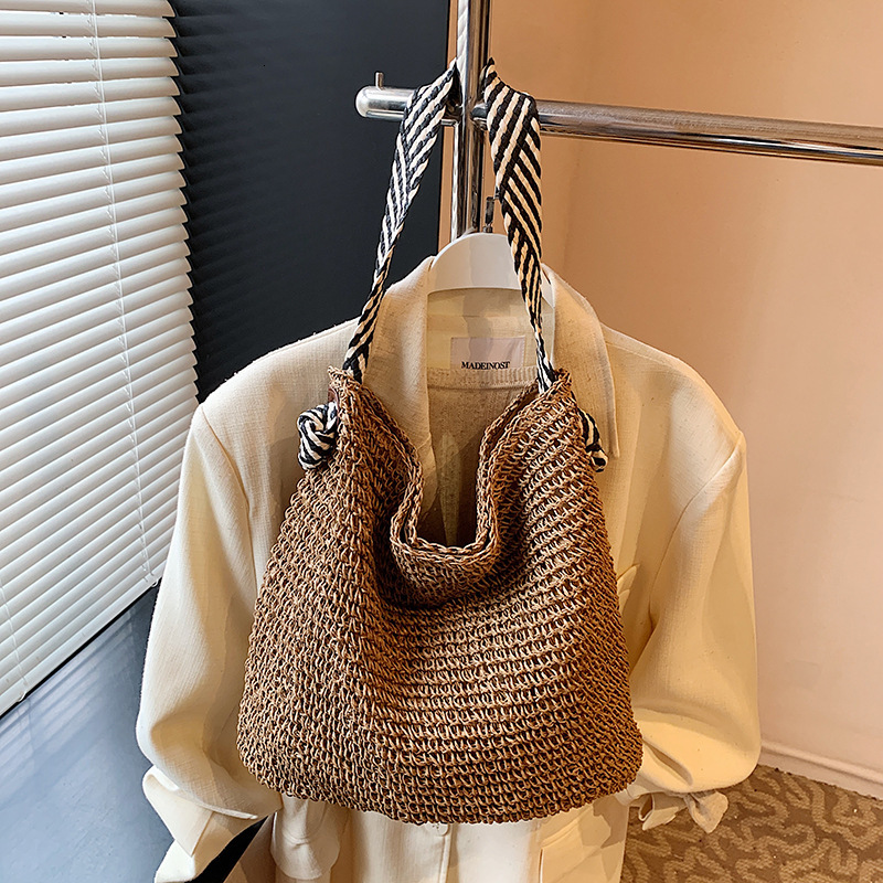 Free shipping designer INS Large Capacity Straw Bag Handwoven Underarm Bag Versatile Shoulder Bag Handbag Beach Seaside Lazy Vacation Bag