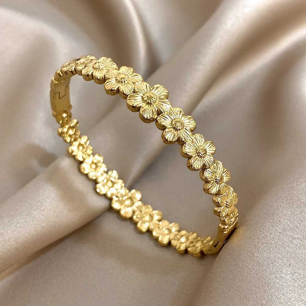 Full Circle Small Flower Stainless Steel Open Spring Bangles Bracelet for Women Floral Cuff Bracelets Wristband Party Jewelry XJ250707