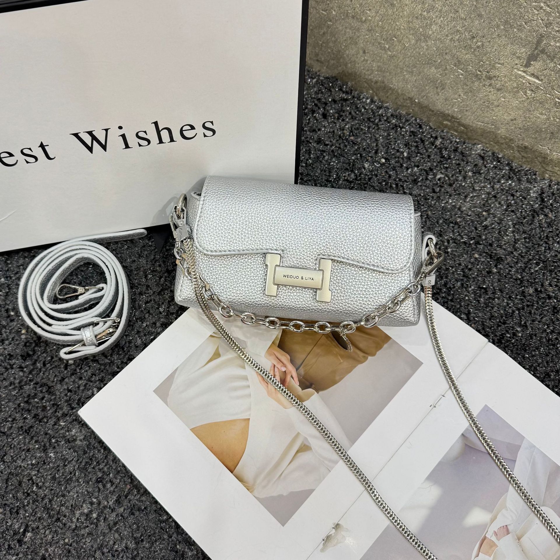 Free shipping designer Super Popular Single Shoulder Bag Underarm Bag for Women 2025 New Summer Light Luxury Niche Design High-End Chain Crossbody Bag