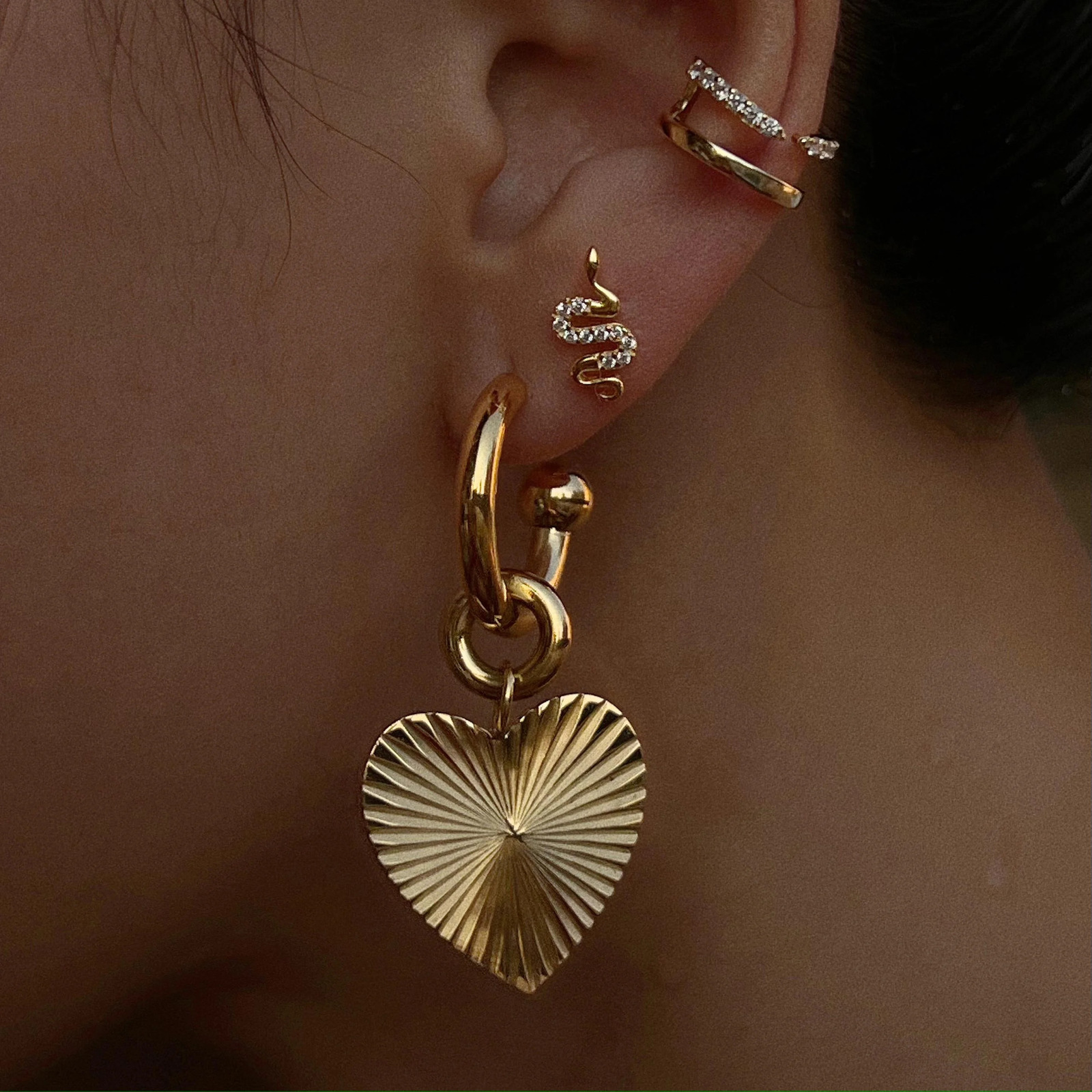 DASEIN 2025 18k Gold Plated Pleated Love Heart Tarnish Free Hoop Earrings Stainless Steel Hypoallergenic Jewelry for Women 250701