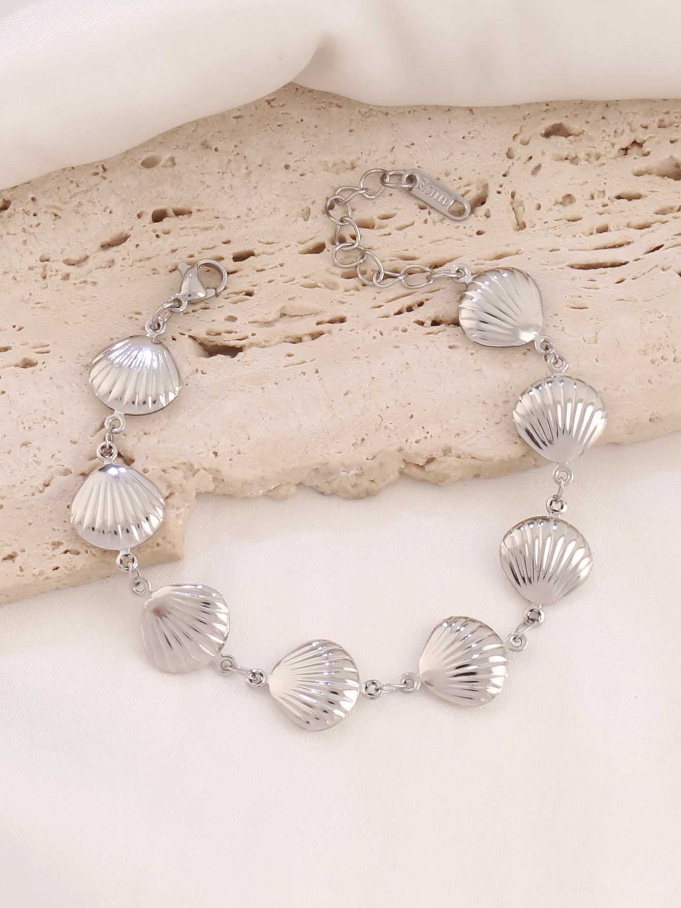 316L Gold Color Stainless Steel Metal Hollow Conch Shell Chain Bracelets For Women Summer Ocean Beach Hand Bracelet Jewelry GiftXJ250707
