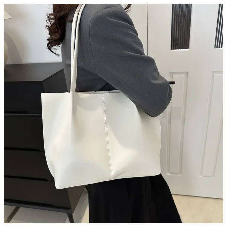 Beautiful Texture Tote Bag Niche Western Fashion Personality 2024 New Retro Commuter Handbag