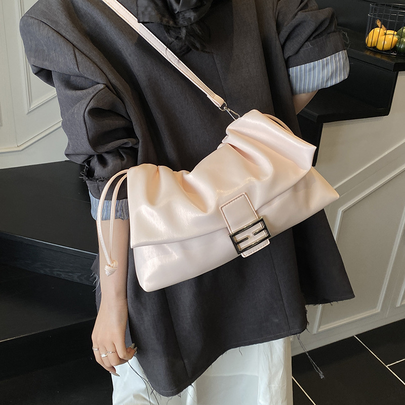 Free shipping designer 2025 New Glossy Texture Wrinkled Cloud Single Shoulder Bag Underarm Bag Fashion Versatile High-end Crossbody Bag Women Bag Hot