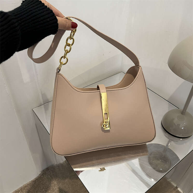 2025 Winter New INS French Niche Texture for Women Solid Color PU Underarm Commuter Versatile Crossbody Bag