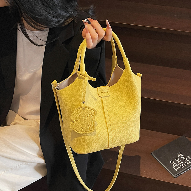 Free shipping designer Spring Summer Dopamine Handbag Small Tote Bag for Women 2025 New Fashionable Stylish Shoulder Bag Bucket Bag Niche Crossbody Ba
