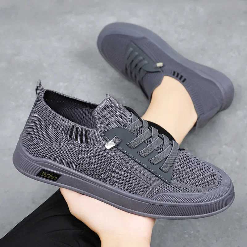 Shoes Mens Summer 2025 Mens Shoes Solid Color Casual Canvas Shoes Breathable Single sing shoes Y250707