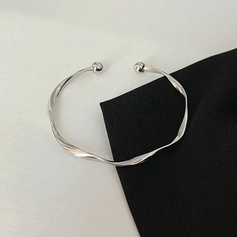 Fashion Opening Bangle Gold Color Glossy Twisted Thin Bangles For Women Female Open Minimalist Style Charm Cuff Bracelet Jewelry XJ250707