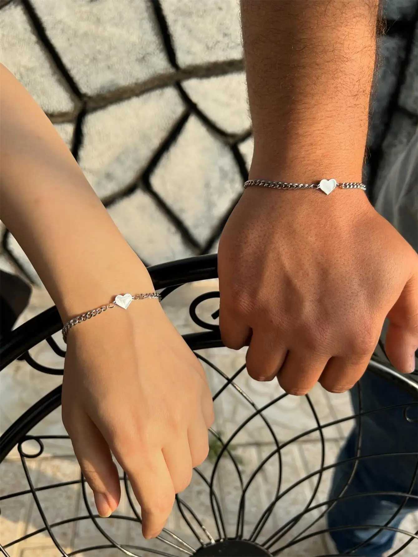 2 Stainless Steel Material Love Bracelet Set for Couples Womens Fashionable and Exquisite Chain Bracelet Wearable All Year Round XJ250707