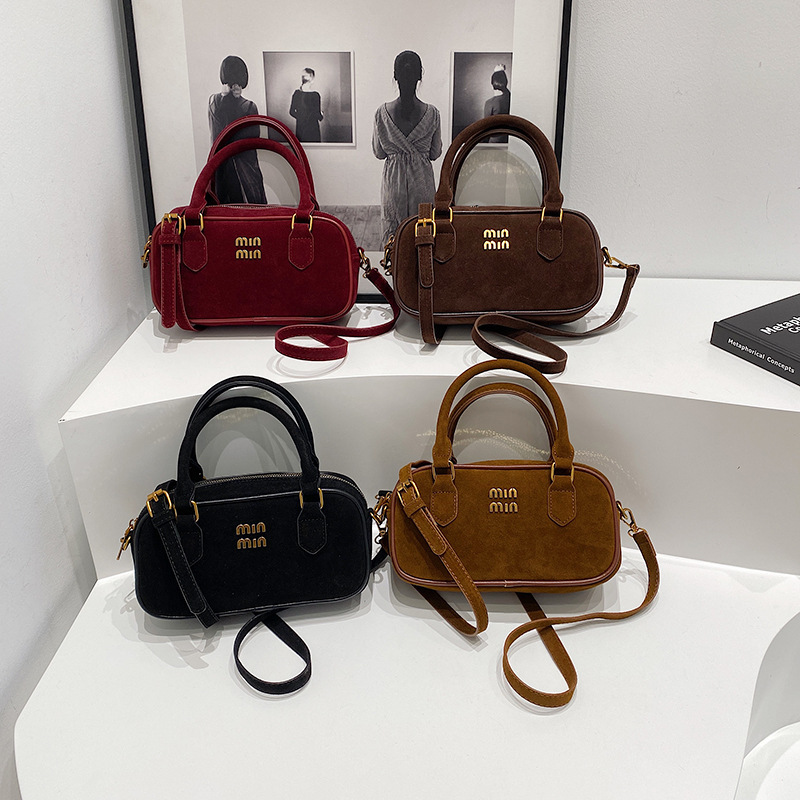 free shipping designer High end retro Boston hand-held pillow bag for autumn and winter 2025, versatile and fashionable single shoulder crossbody bag