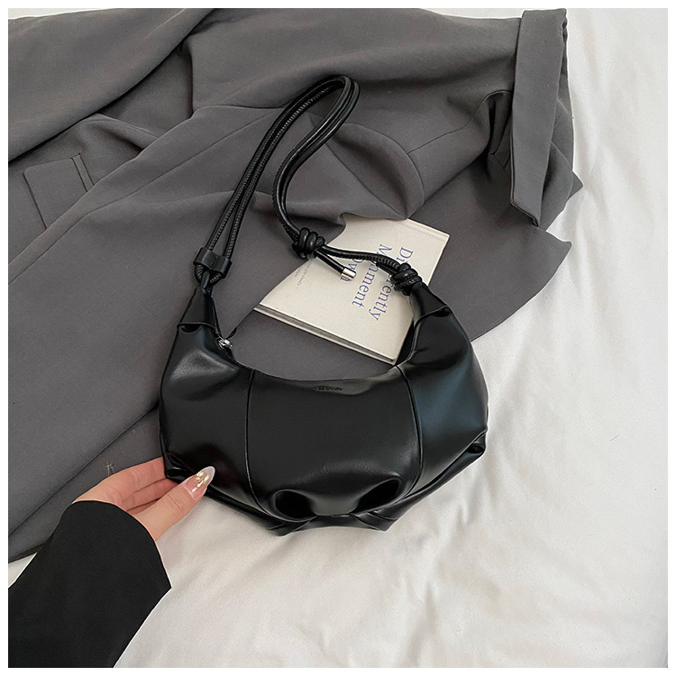 Free shipping designer Exquisite Super Popular Niche Bag for Women 2025 New Summer Versatile Crossbody Bag Fashionable Shoulder Bag Underarm Bag Horn 