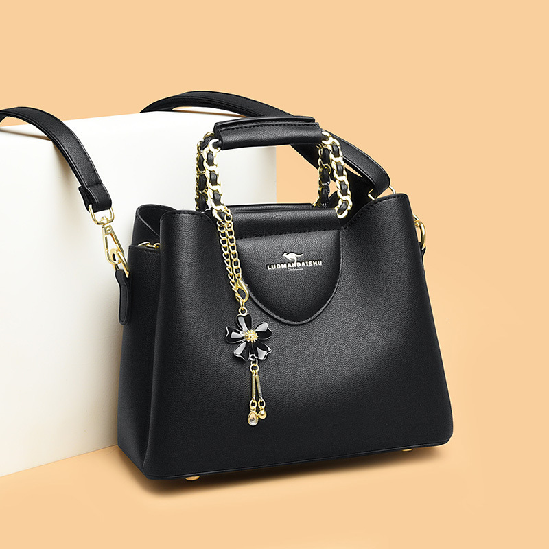 No Response, 2025 Designer Summer New Women's Commuting Bag, Roman Kangaroo Shoulder Bag, Crossbody Bag, Large Capacity Mother Bag