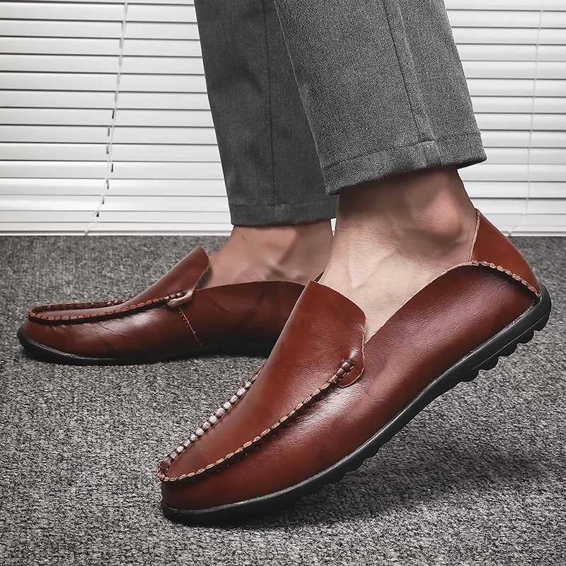 Mens Lightweight Slip-On Leather Shoes Soft Bott Two-Layer Cowhide Wear-Resistant Driving Casual Loafers Y250707