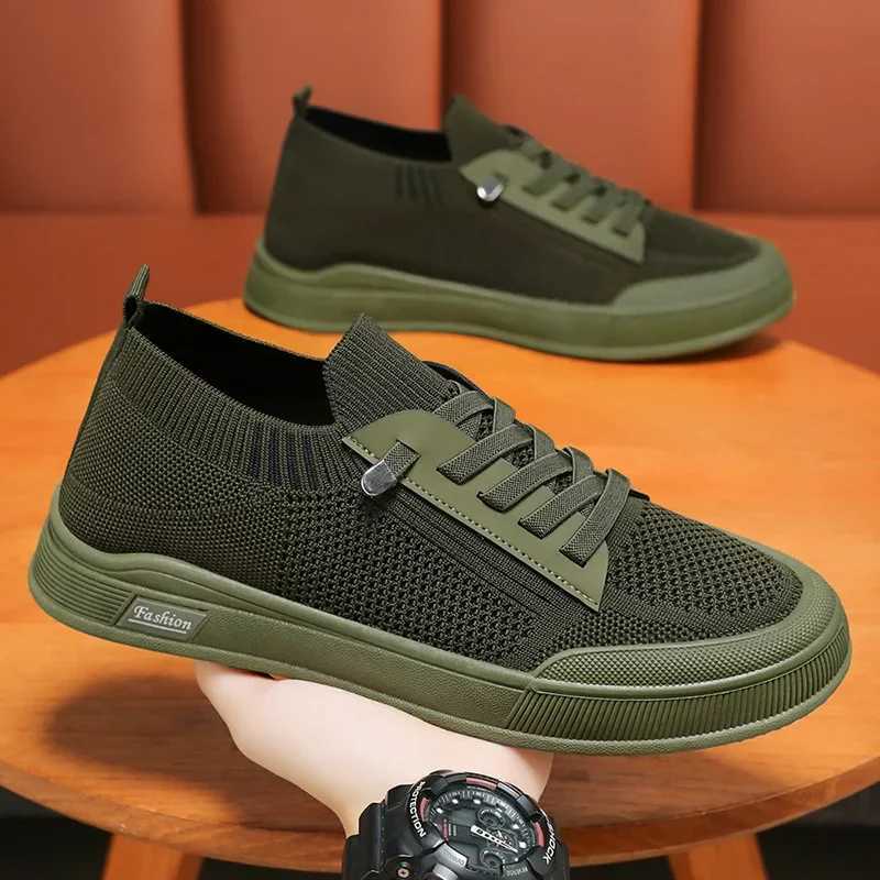Shoes Mens Summer 2025 Mens Shoes Solid Color Casual Canvas Shoes Breathable Single sing shoes Y250707