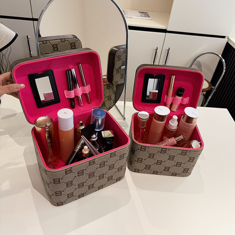 free Shipping Designer Luxury 2025 Cross-border New Product Alphabet Shaped Makeup Bag Large Capacity Cosmetic Storage Bag Portable Handheld Gift Box