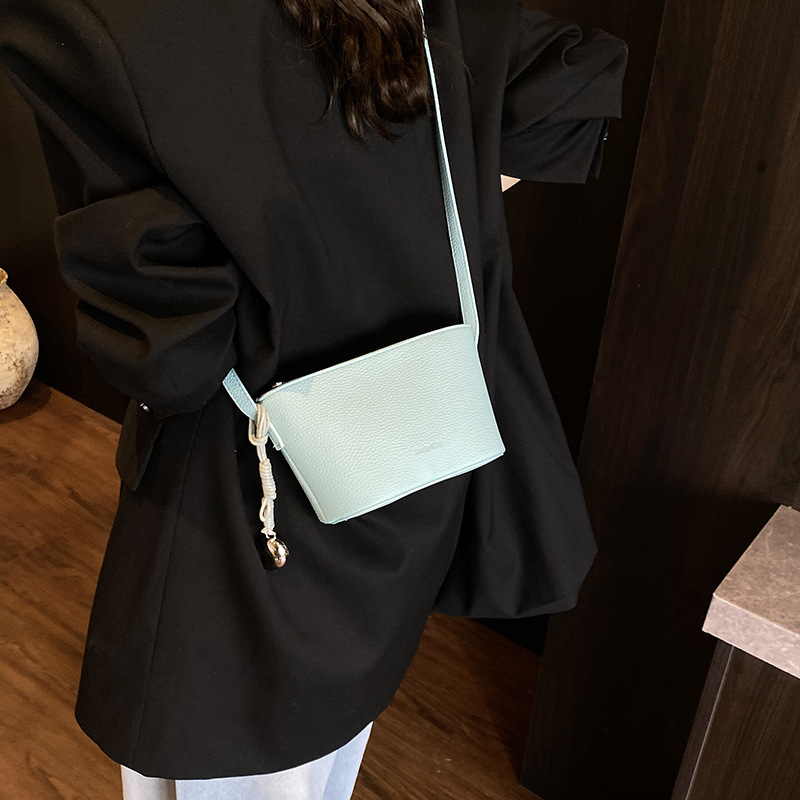 Free shipping designer Summer Super Hot Small Boat Bag for Women 2025 New Colorful Hourglass Bag Casual Versatile Shoulder Bag Crossbody Bag Small Bag