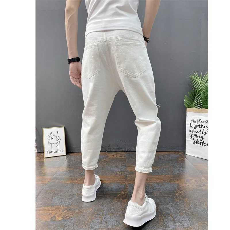 Korean Ankle-Length Distressed Jeans Men White Breathable Slim Fit Ripped Denim Pants Four Season Narrow Leg Harem Mens Trousers XJ250707