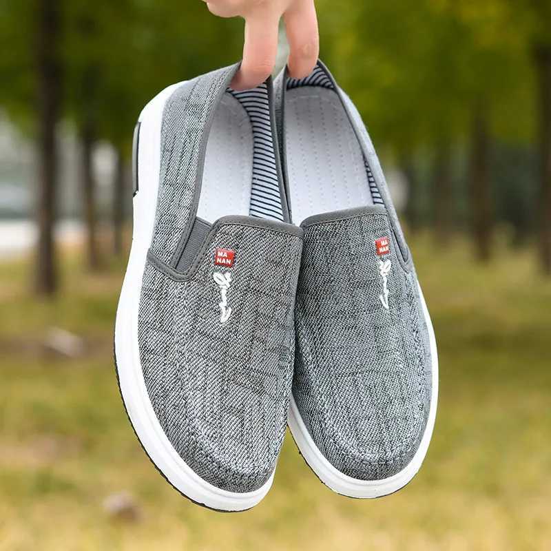 Mens Canvas Shoes with Soft Soles Casual Breathable Cfortable Sliding Sles Mens Cloth Shoes Mens Oxford Sneakers Y250707