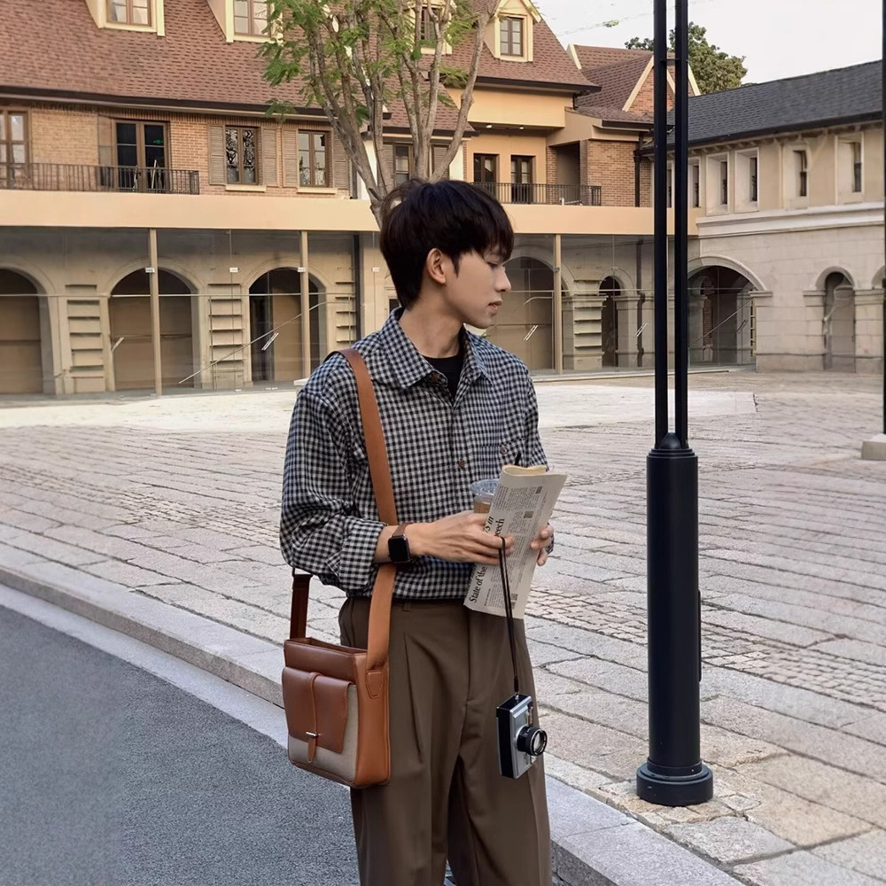 Spring And Autumn New Designer Short Sleeves Style High-end Plaid Jacket For Men Trendy Loose Fit Elegant Casual Mature Style Design Shirt
