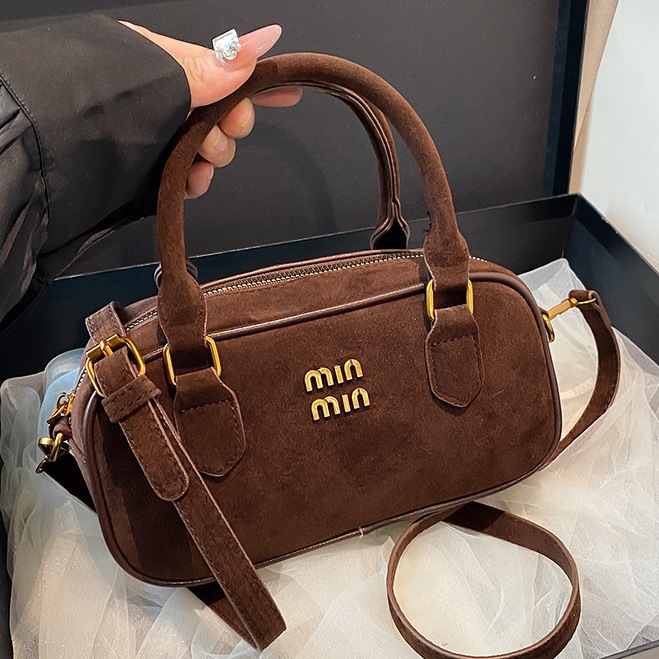 free shipping designer High end retro Boston hand-held pillow bag for autumn and winter 2025, versatile and fashionable single shoulder crossbody bag