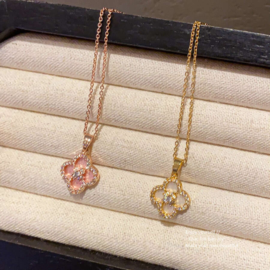 designer necklace Zircon Shell Rhombus Flower Pendant Elegant Versatile Fashion Collarbone Chain Light High-End Sense Necklace