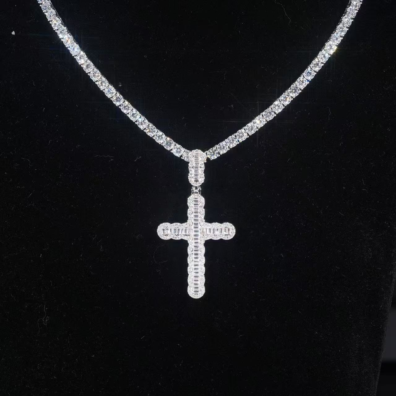 ZUANFA S925 Silver Moissanite Hip Hop Cross Pendant Second Over Test Diamond Pen