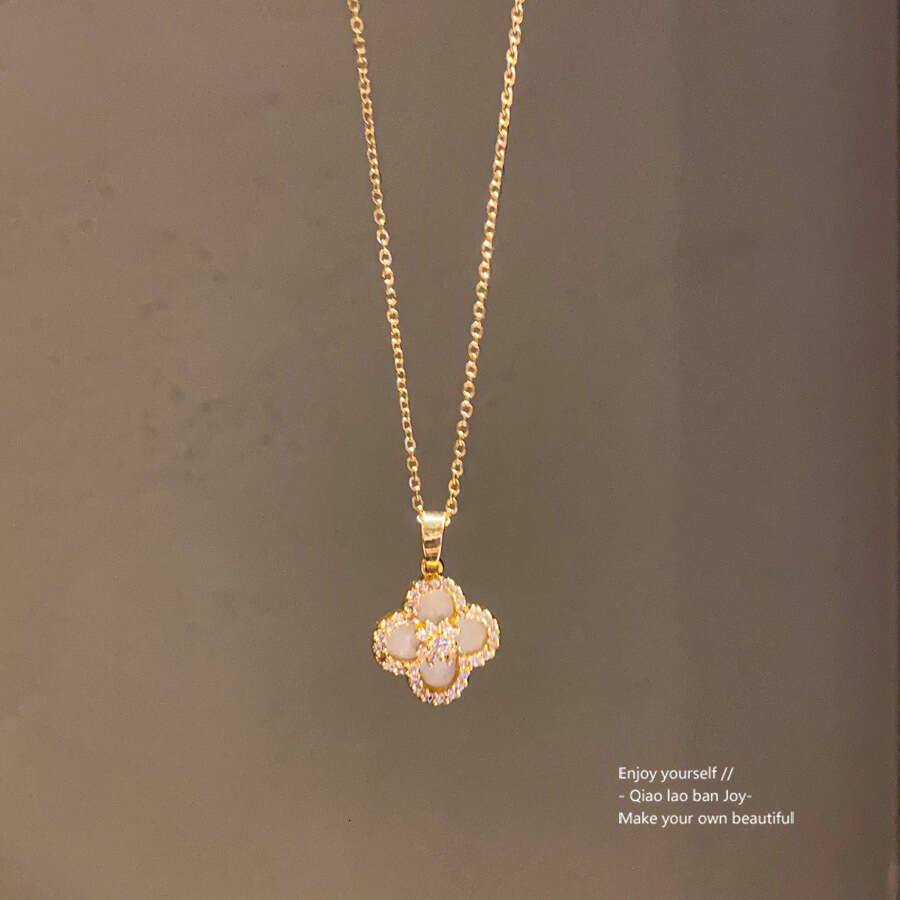 designer necklace Zircon Shell Rhombus Flower Pendant Elegant Versatile Fashion Collarbone Chain Light High-End Sense Necklace