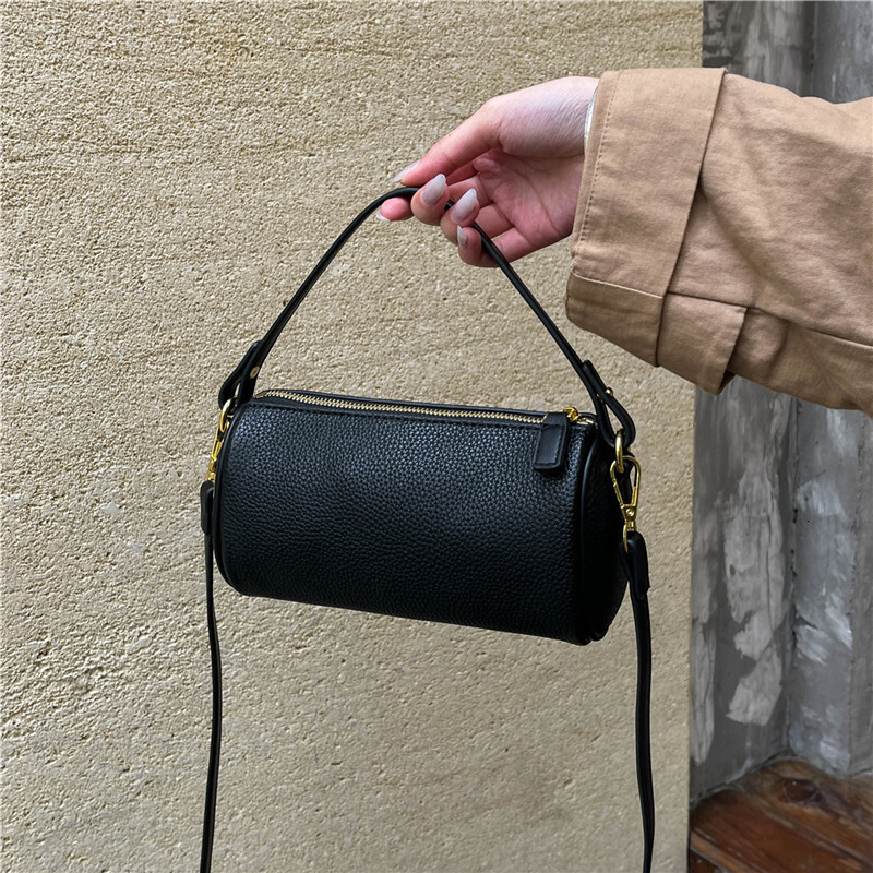 Free shipping designer This Year Trending Hot Item Super Popular Cylinder Small Bag for Women 2025 New Luxury Niche High-end Commuter Crossbody Bag