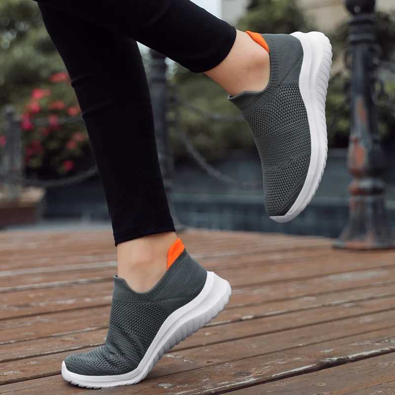 2023 New Cfortable High shoes man and wens classic sneakers Durable White Flat Canvas Shoes size 35-44 Y250707